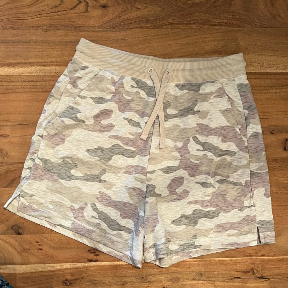 NWOT Old Navy Extra High-Waisted Vintage Sweat Shorts